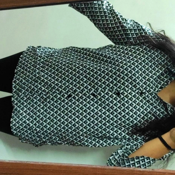 Black & White Designed Shirt - Picture 4 of 7